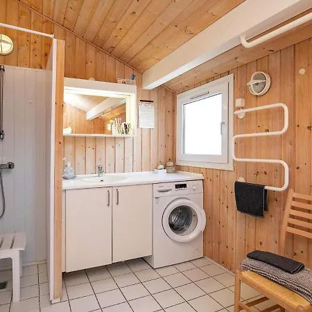 6 Person In L Kken Løkken